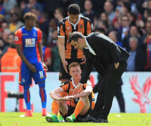 Xác định xong 3 đội phải xuống hạng Premier League