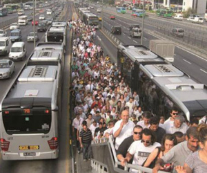 Hệ thống buýt nhanh chở triệu lượt khách mỗi ngày ở Istanbul