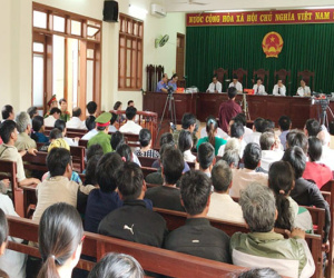 Quảng Ngãi: "Choáng" với số người phải hầu tòa trong vụ án Đăkdrinh