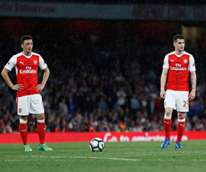 Mesut Ozil lập kỷ lục về số cơ hội tạo ra trong một trận đấu