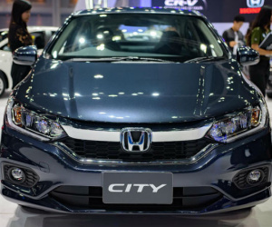 Giá chỉ 300 triệu đồng, Honda City 2017 "cháy hàng"