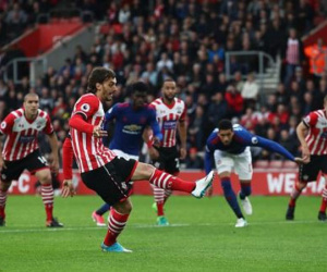 Southampton 0-0 Man United: Mourinho lập kỉ lục đáng xấu hổ, "Quỷ đỏ" chắc chắn xếp thứ 6