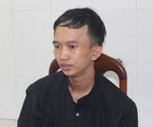 Bị từ chối nối lại tình cảm, phi công trẻ trút "mưa dao" vào bạn gái