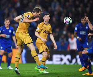 Kane ghi bốn bàn, Totteham thắng Leicester bằng tỷ số quần vợt