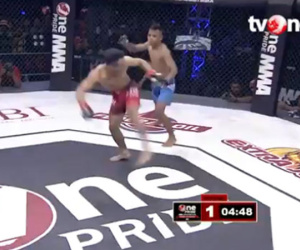 MMA: Chết giấc vì dính "vô ảnh cước Hoàng Phi Hồng"