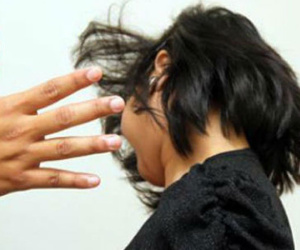 Nhóm nữ sinh túm tóc, dằn mặt bạn đánh ghen bị xem xét kỷ luật