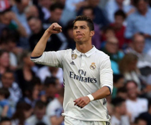 Ronaldo sắp tiếp bước Messi hầu tòa vì trốn thuế