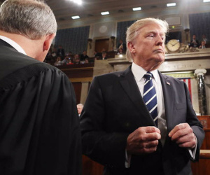 CNN: Nhà Trắng bắt đầu chuẩn bị cho kịch bản Tổng thống Trump bị luận tội