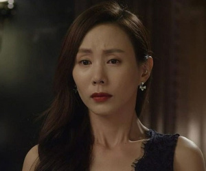 Chồng vừa thở hổn hển vừa trơ trẽn nói: "Cô nuôi con 2 năm rồi, giờ đến lượt tôi"