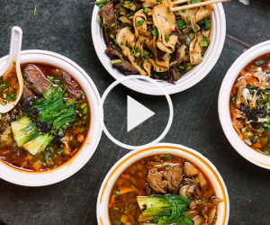 Bát mì nhai mỏi miệng không hết