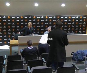Buổi họp báo lạ lùng nhất trong sự nghiệp của Jose Mourinho
