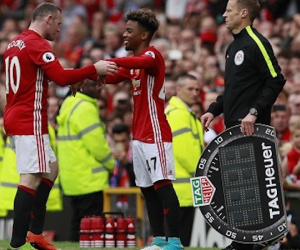 Em họ Nani làm nên lịch sử khi lần đầu khoác áo Man Utd