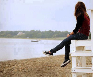 Tôi cô đơn trong tình yêu với chàng trai kém tuổi vô tâm