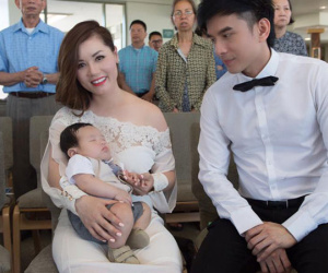 Con trai Đan Trường ngủ say trong lễ rửa tội