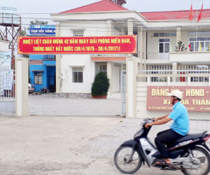 Vợ phó bí thư xã được dời hộ khẩu để cấp sổ cận nghèo