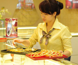 Giá vàng SJC lại tăng ngược chiều thế giới