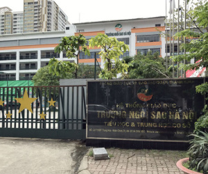 Hà Nội: Làm rõ thông tin sân tenis, nhà sàn "mọc" trong trường học