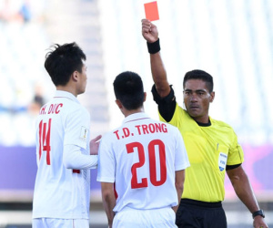 HLV Hoàng Anh Tuấn: "U20 Việt Nam mất tự tin trong hiệp 1"
