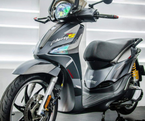 Piaggio Liberty ABS thay tem, độ thêm đồ chơi