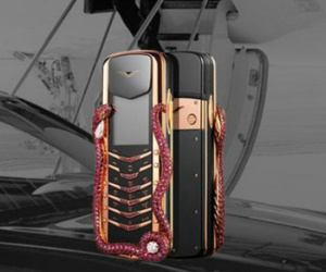 Vertu ra mắt Cobra Limited Edition, giá hơn 8 tỷ đồng