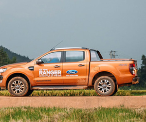 Ford Ranger Wildtrak mới giá 866 triệu đồng tại Việt Nam