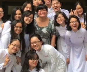 Nhóm học sinh Sài Gòn chế ca khúc "Nơi này có anh"