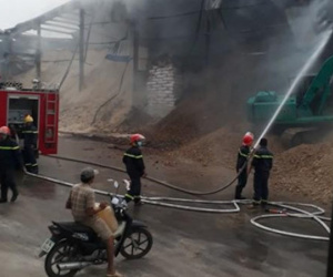 Cháy kho khoai mì ở Trảng Bom: Đồng Nai phải huy động PCCC Biên Hòa, Long Khánh ứng cứu