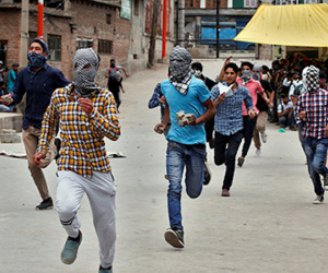 Đụng độ bùng phát ở Kashmir khi thủ lĩnh ly khai bị tiêu diệt