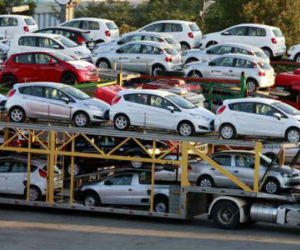 Doanh nghiệp nhập khẩu ôtô lại kêu khó