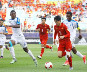 Fan châu Á khen U20 Việt Nam, chê U20 Nhật