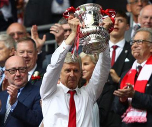 HLV Wenger chính thức ấn định tương lai ở Arsenal