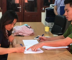 Người phụ nữ lăng mạ CSGT: “Tôi biết thẻ không có giá trị nhưng nghĩ vẫn xin được"