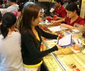 Giá vàng đồng loạt giảm sâu