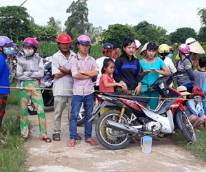 Thi thể hai vợ chồng dưới mương thủy lợi