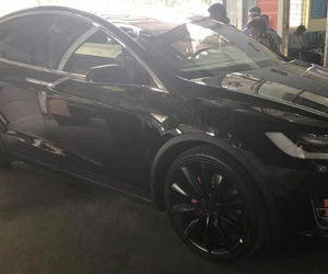 SUV điện Tesla Model X P100D độc nhất Việt Nam được cho đi đăng kiểm