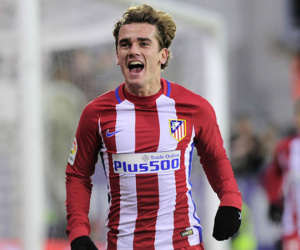 Atletico bị cấm chuyển nhượng, MU khó mua Griezmann