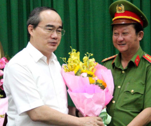 Thưởng nóng ban chuyên án phá "tập đoàn" ma túy tại Sài Gòn