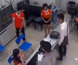 Bắt 2 nghi phạm dùng súng cướp cửa hàng điện thoại