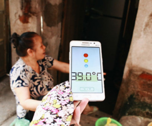 Phòng trọ "ổ chuột" hầm hập trong cái nóng thiêu đốt đến 40 độ C ở Hà Nội
