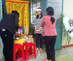Khăn tang nhuộm trắng xóm nghèo có 4 học sinh đuối nước