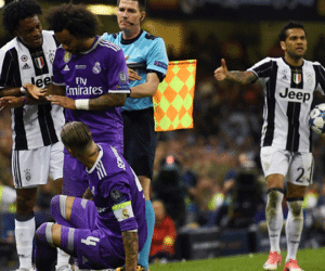 Sergio Ramos bị gọi là nỗi nhục làng bóng đá vì... ăn vạ quá giỏi