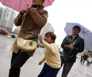 Bé gái 8 tuổi bị bố mẹ cho người đồng hương "mượn" để hành nghề trộm cắp