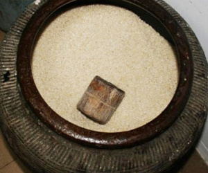 Biết cách đặt hũ gạo trong nhà như thế này, tiền chỉ có vào mà không ra