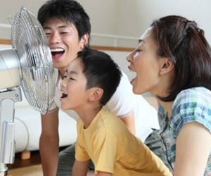 Bố mẹ tuyệt đối không làm những điều này khi trẻ vừa đi ngoài nắng về