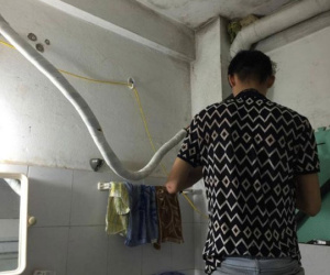 Khốn khổ tìm thợ lắp điều hòa trong cái nắng 40 độ C