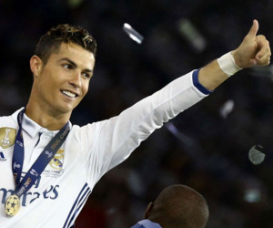 Ronaldo còn hơn cả những siêu anh hùng của Marvel