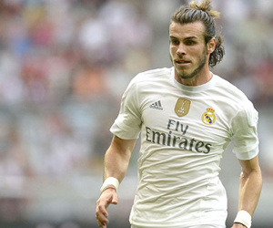 Man United có nên theo đuổi Bale?