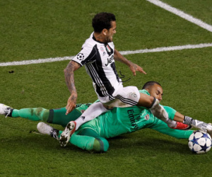 Nội bộ Real Madrid gián tiếp khiến vụ De Gea đổ bể?