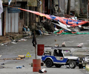 Phiến quân chiếm đóng thành phố của Philippines “bỏ của chạy lấy người”