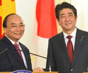 Thủ tướng Nguyễn Xuân Phúc hội đàm Thủ tướng Nhật Shinzo Abe